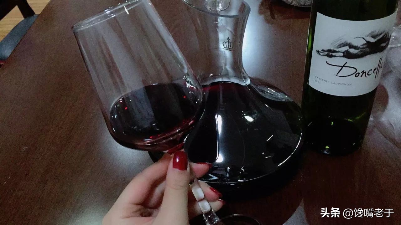 怎样判断红酒的真假(原装进口红酒识别真假的三个方法) 怎样判断红酒的真假(原装进口红酒识别真假的三个方法)