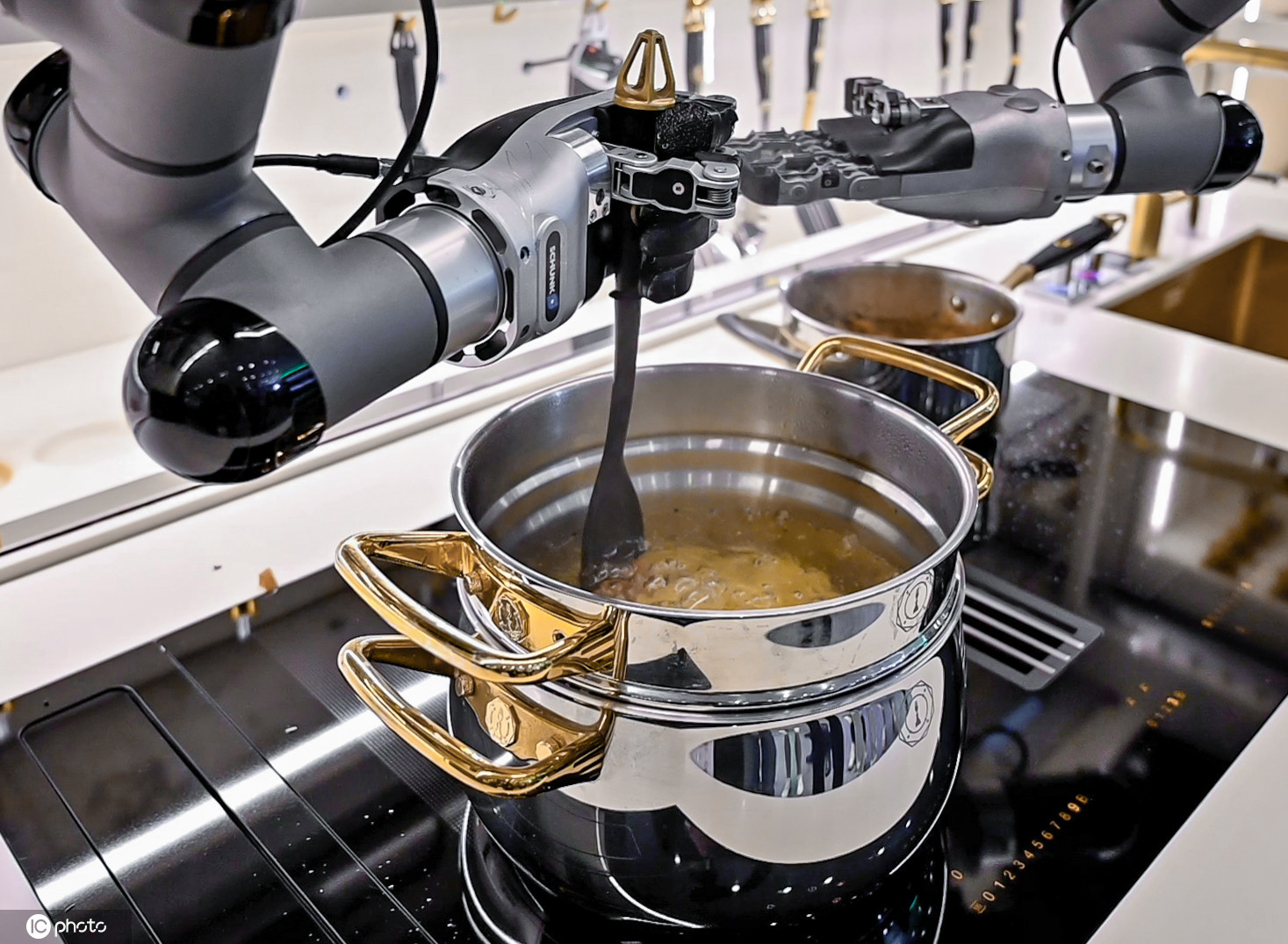 智能厨房机器人的功能（全自动厨房机器人）