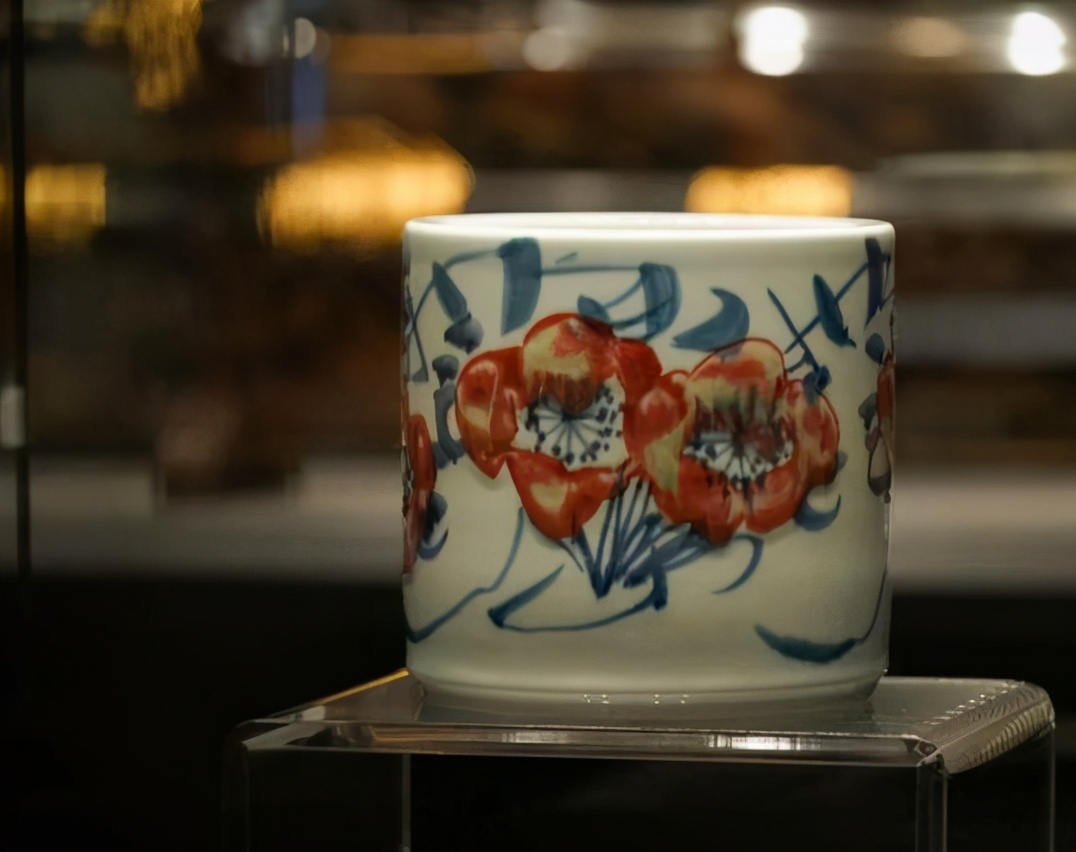 釉上彩和釉下彩的餐具哪个好(一文带您了解瓷器的种类) 釉上彩和釉下彩的餐具哪个好(一文带您了解瓷器的种类)