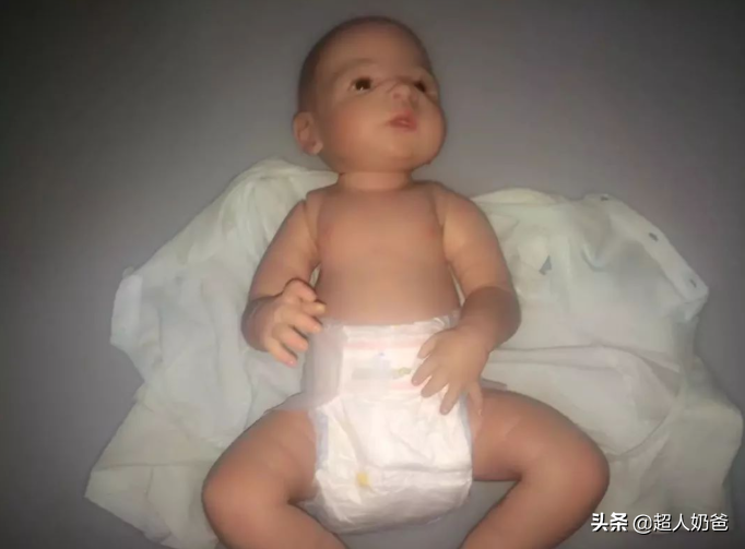 给宝宝选择衣服需要注意什么？买婴儿衣服需要注意什么?