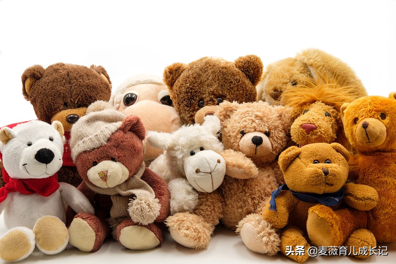 初生婴儿适合怎样的玩具(适合婴儿的玩具有哪些）