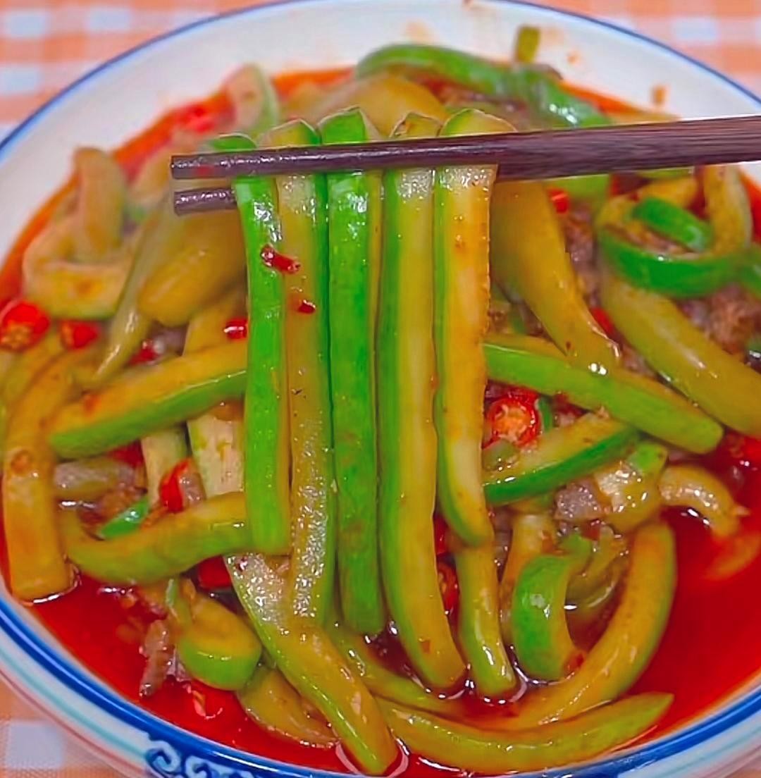 简单易做好吃 的家常小炒(天天吃也不腻) 简单易做好吃 的家常小炒(天天吃也不腻)