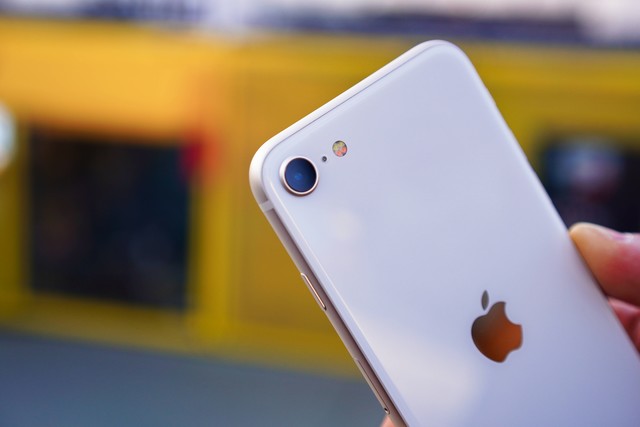 苹果最便宜的5G iPhone开售 3000元即可拿下最新苹果手机报价