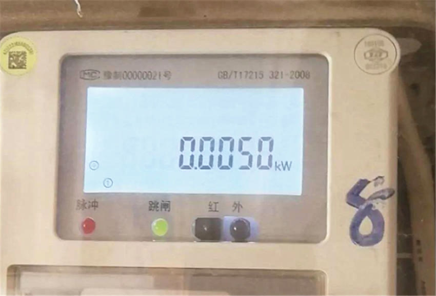 空调不用的时候需要拔下电源吗(空调不用的时候一定要拔点插头哦) 空调不用的时候需要拔下电源吗(空调不用的时候一定要拔点插头哦)