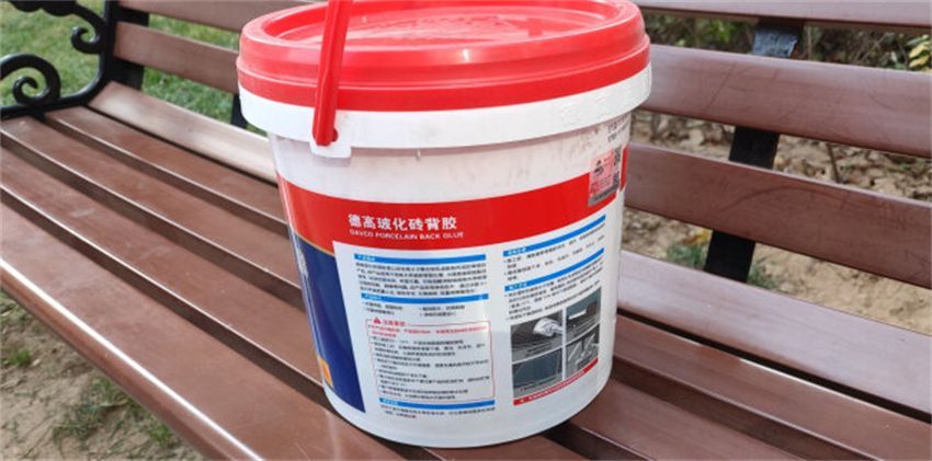 家里挑选瓷砖如何选择比较好(瓷砖铺贴需要注意的细节事项) 家里挑选瓷砖如何选择比较好(瓷砖铺贴需要注意的细节事项)