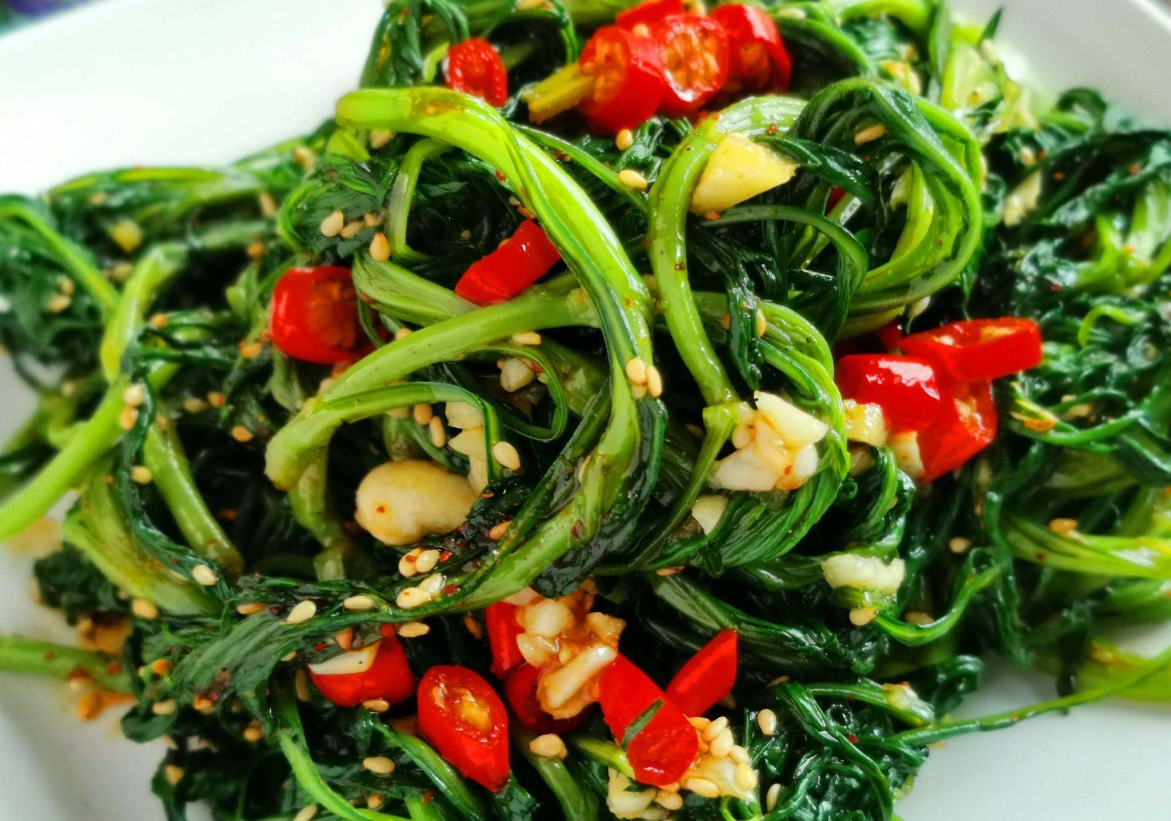 春天最该吃的野菜是它(一到春天连医生都抢着吃) 春天最该吃的野菜是它(一到春天连医生都抢着吃)