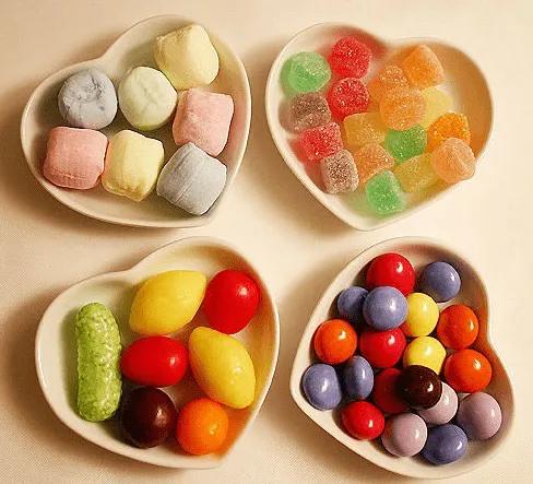 吃糖果有哪些好处和坏处（小孩吃糖对大脑发育有好处吗）